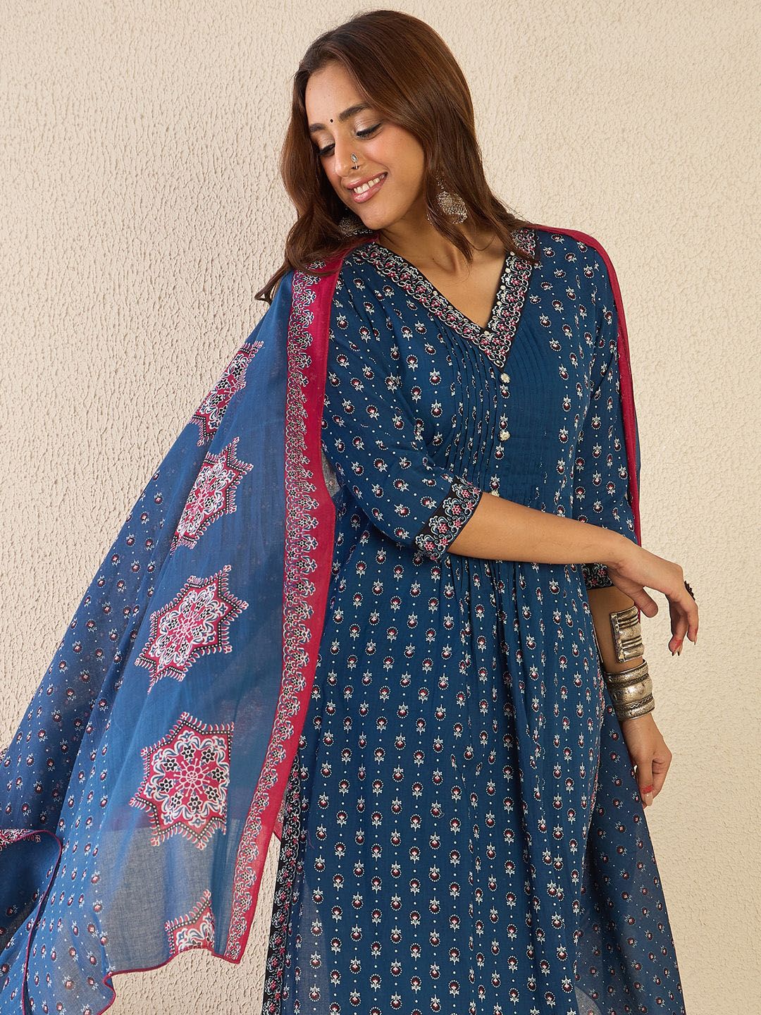 Women Ethnic Motifs Printed Thread Work Kurta with Trousers & With Dupatta