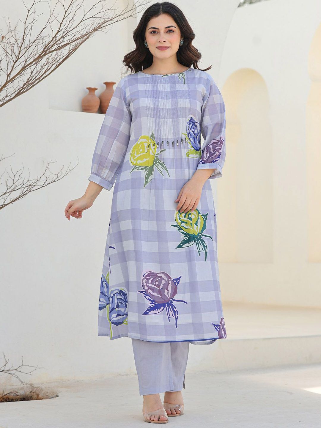 Women Floral Printed Regular Beads and Stones Pure Cotton Kurta with Trousers