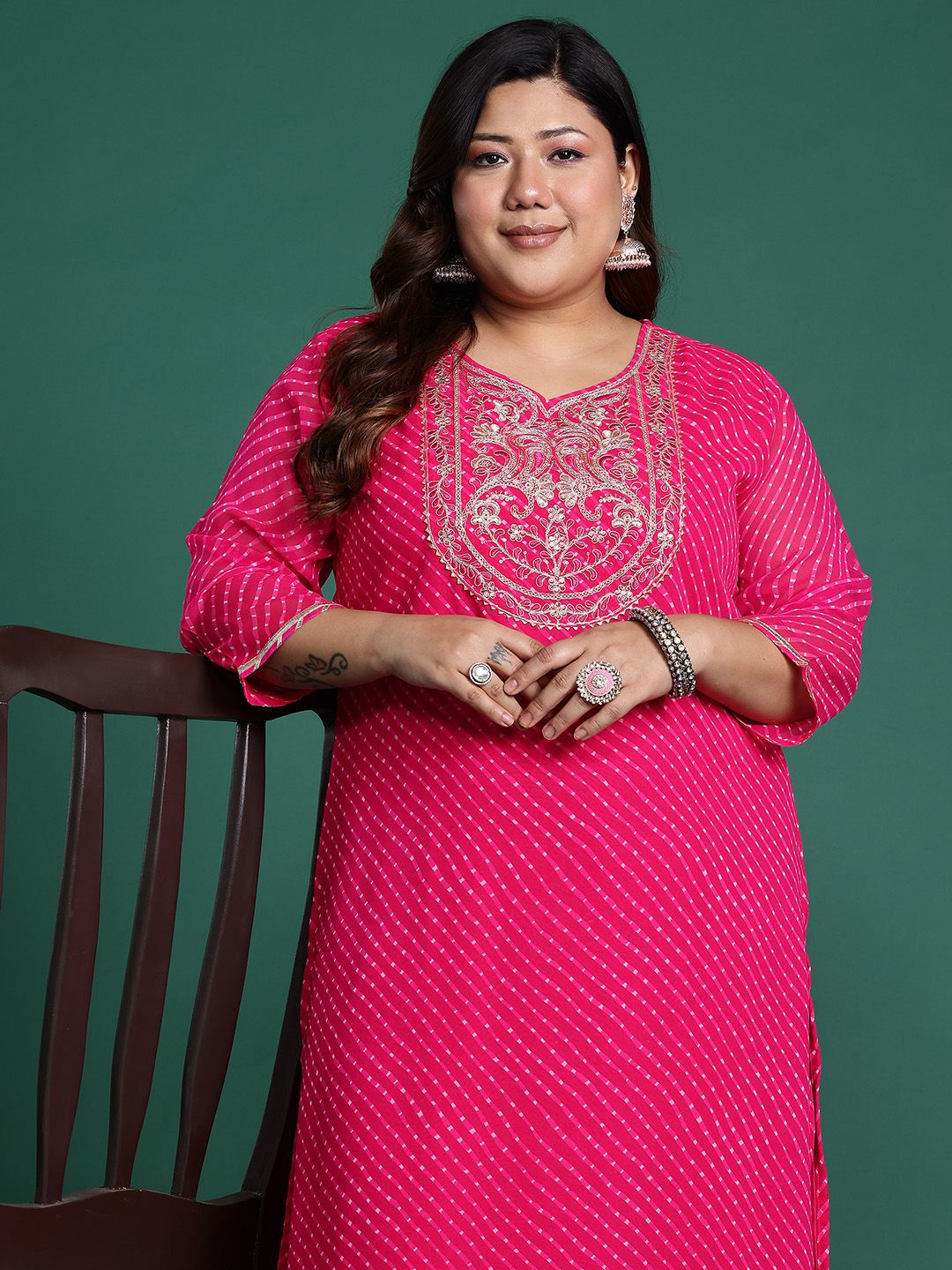 Indyancart IE Plus Size Ethnic Motifs Embroidered Sequinned Georgette Kurta