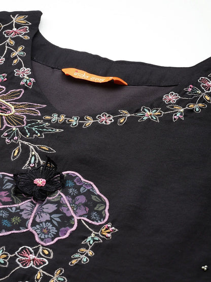 Indyancart IE Women Floral Embroidered Regular Thread Work Kurta with Trousers & With Dupatta