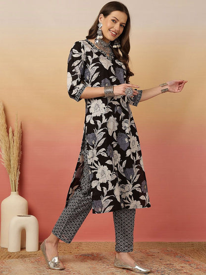 Indyancart SN Women's Floral Printed Adda Work Cotton Kurta With Trouser & Dupatta
