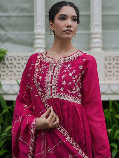 Women Floral Embroidered Pleated Kurta with Trousers & With Dupatta