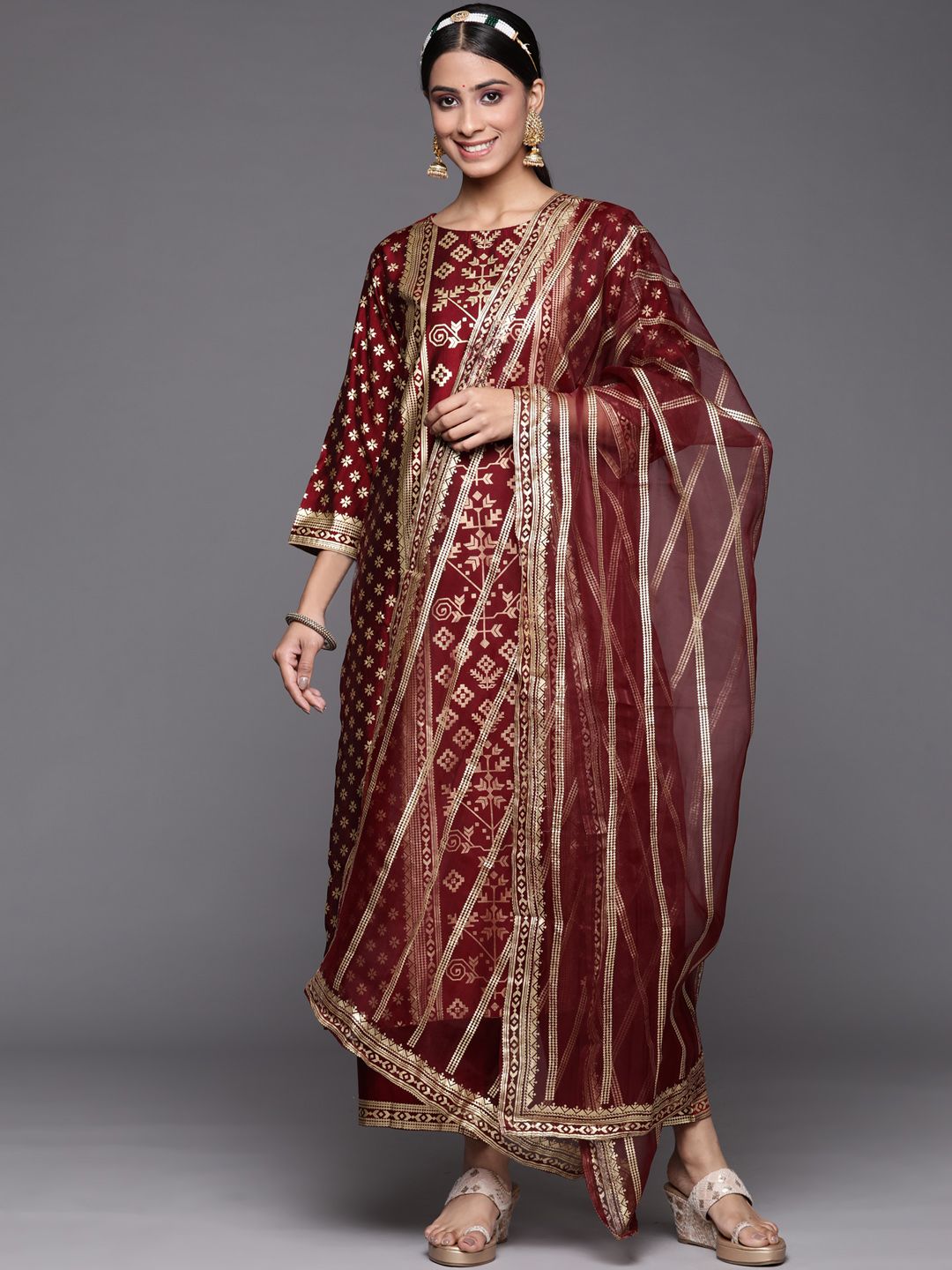 Indyancart IE Women Maroon Printed Liva Kurta with Trousers & With Dupatta