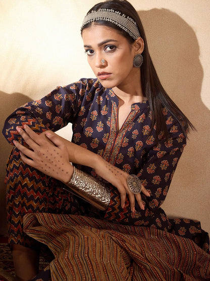 Indyancart IE Floral Printed Pure Cotton Straight Kurta with Trousers & Dupatta