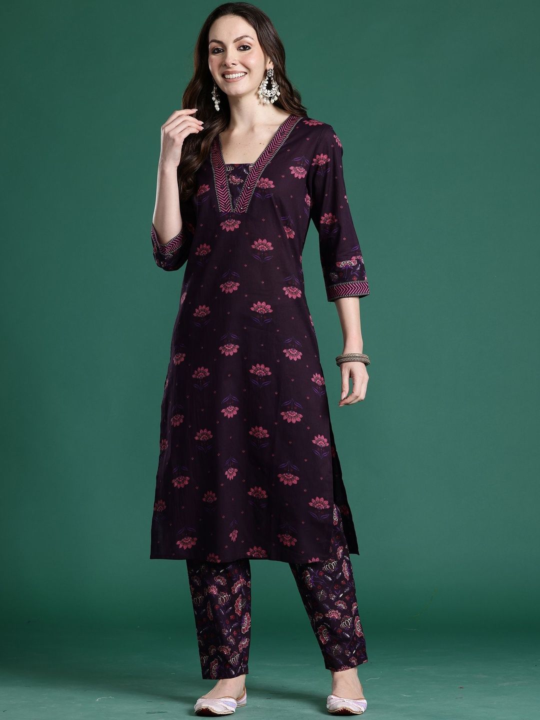 Floral Printed V-Neck Pure Cotton Straight Kurta With Trousers