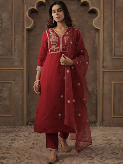 Women Ethnic Motifs Embroidered Regular Thread Work Kurta with Trousers & Dupatta