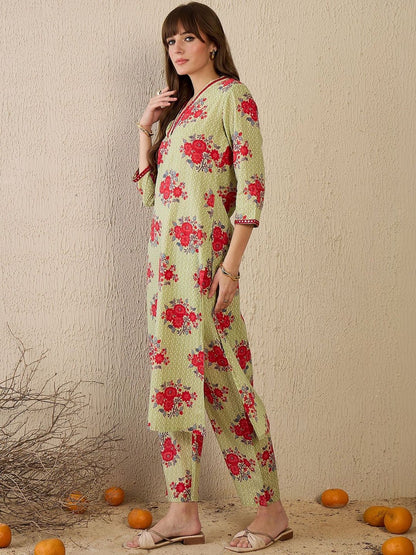 Women Floral Printed Regular Pure Cotton Kurta with Trousers