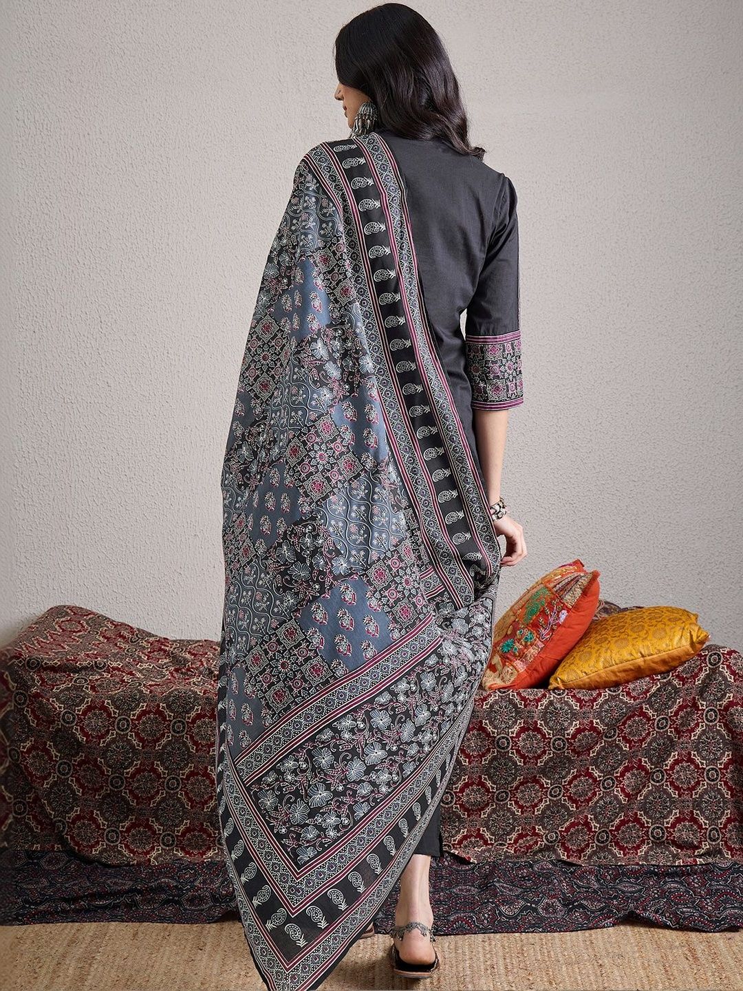 Women Ethnic Motifs Embroidered Regular Thread Work Pure Cotton Kurta with Trousers & With Dupatta
