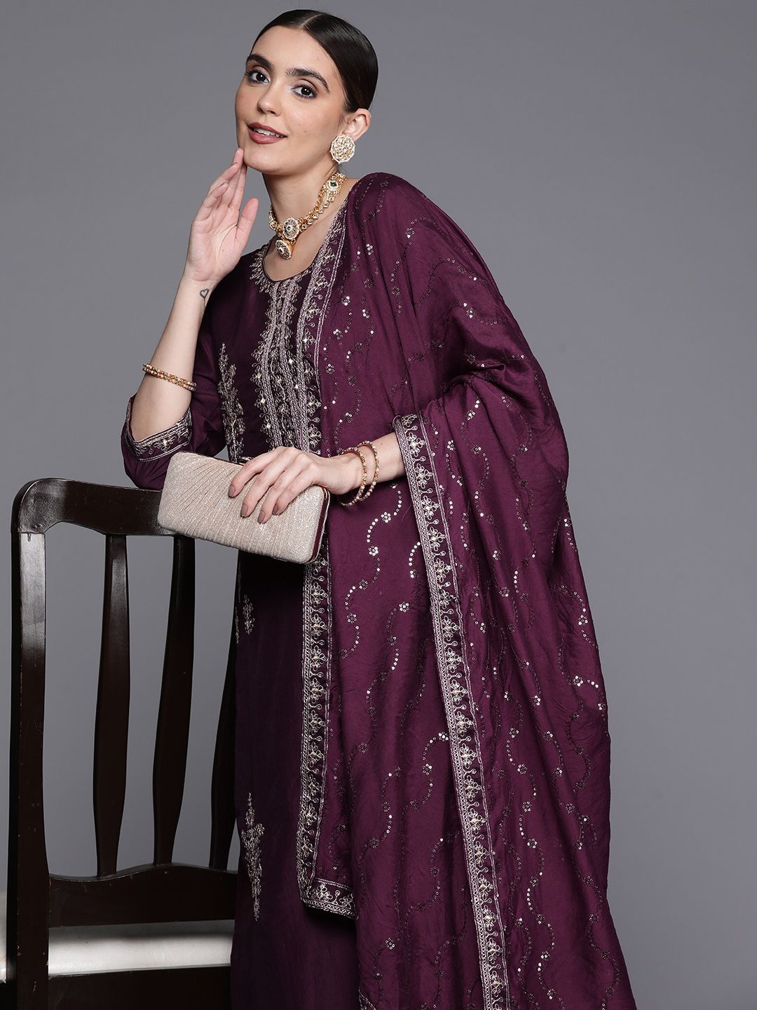 Dhiyona IE Floral Embroidered Regular Sequinned Kurta with Trousers & With Dupatta