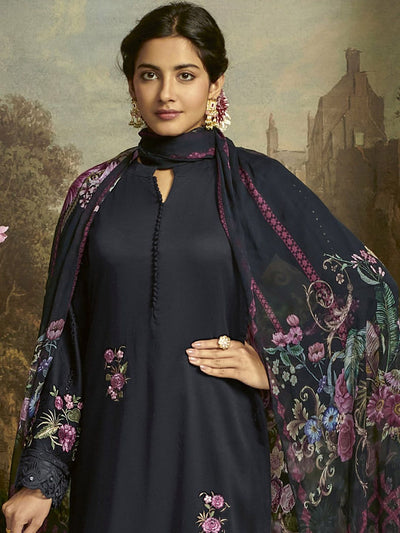 Indyancart IE Floral Embroidered Regular Thread Work Kurta with Trousers & Dupatta
