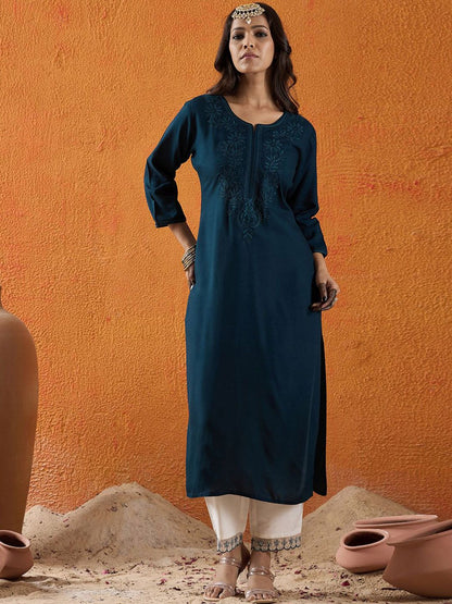 Indyancart IE Floral Yoke Design Notch Neck Thread Work Kurta
