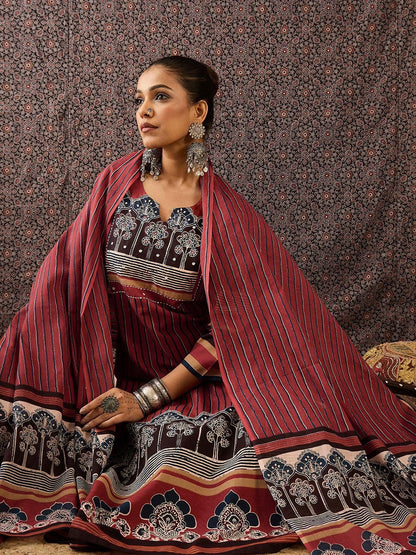 Women Floral Printed Regular Sequinned Pure Cotton Kurta with Trousers & With Dupatta