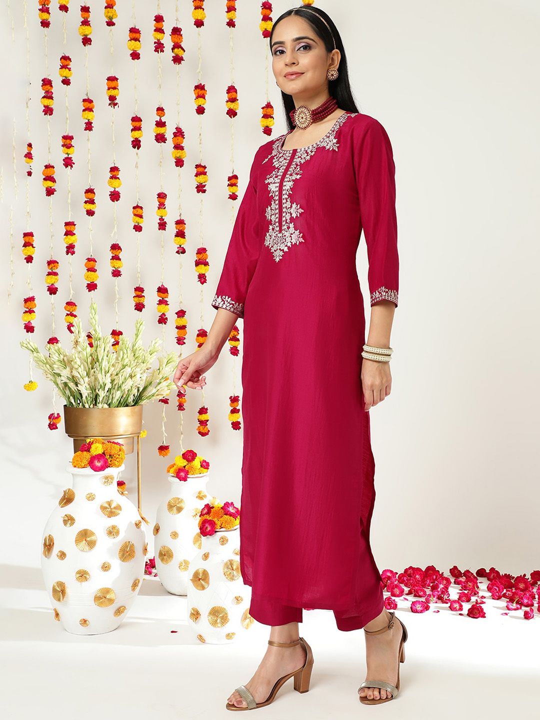 Indyancart VA Women's Ethnic Motifs Yoke Design Zari Work Striaght Kurta & Trousers With Dupatta