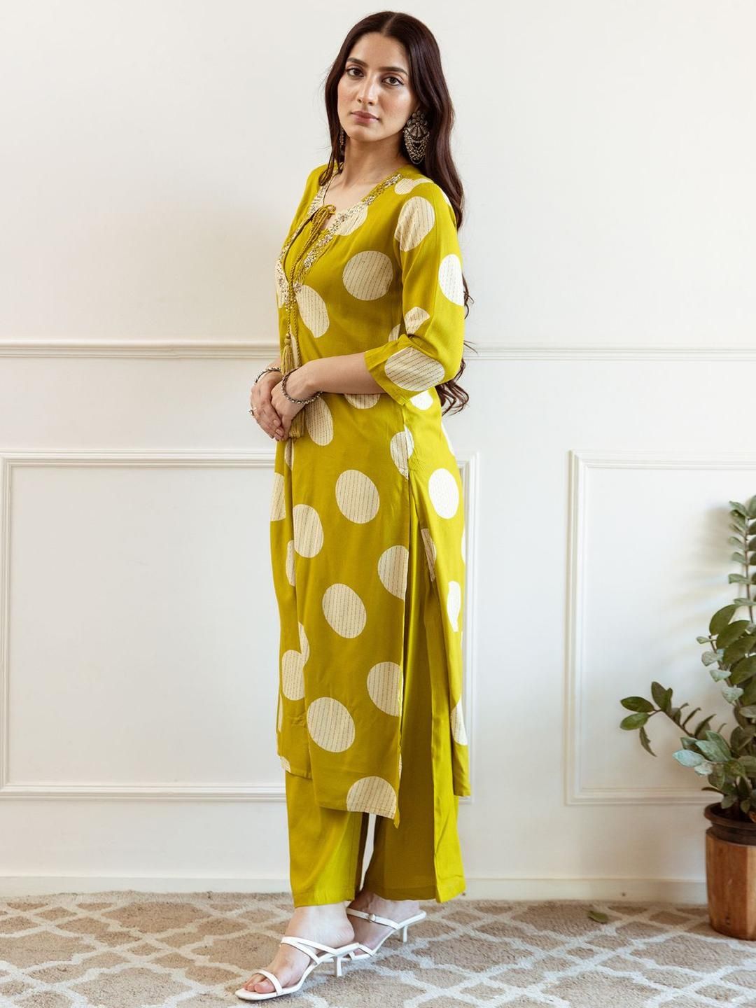 Dhiyona IE Printed Round Neck Three Fourth Sleeves Tunic With Trouser Co-Ords