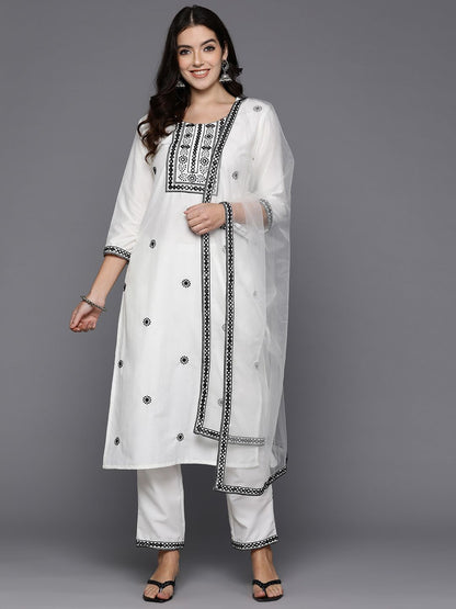 Dhiyona IE Women Embroidered Regular Thread Work Kurta with Trousers & Dupatta