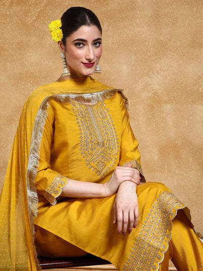 Indyancart VA Women'sFloral Yoke Design Round Neck Straight Kurta With Trousers & Dupatta