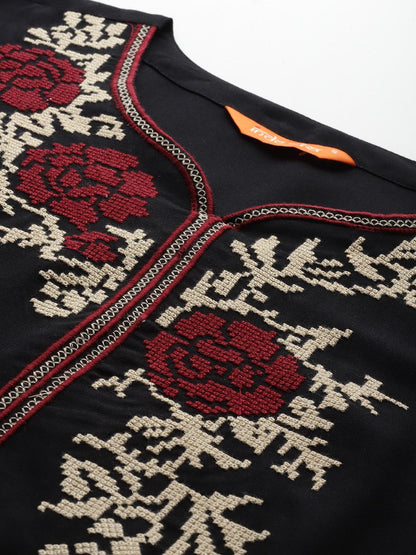 Indyancart IE Floral Embroidered Thread Work Kurta