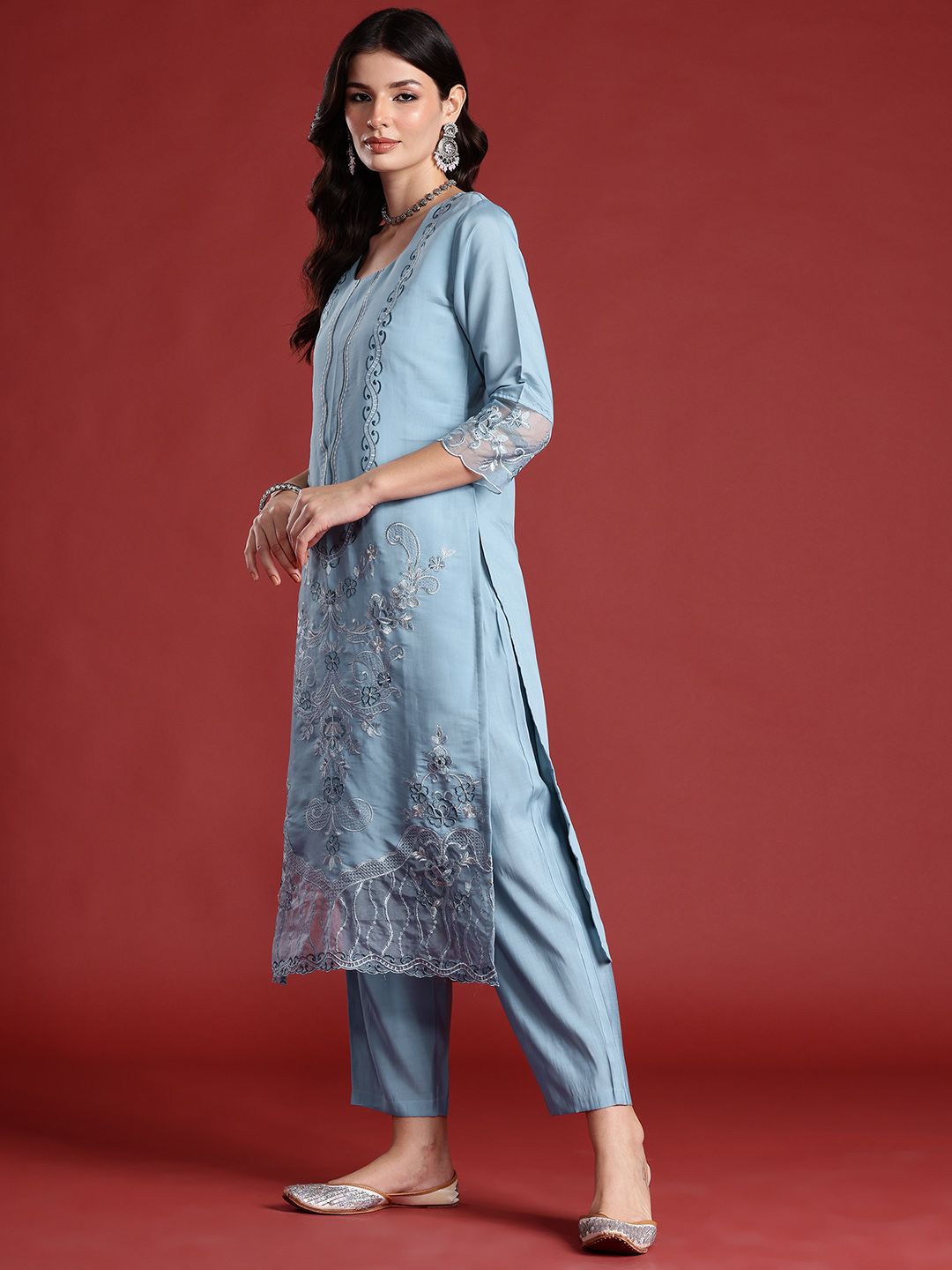 Indyancart IE Floral Embroidered Thread Work Kurta with Trousers & Dupatta