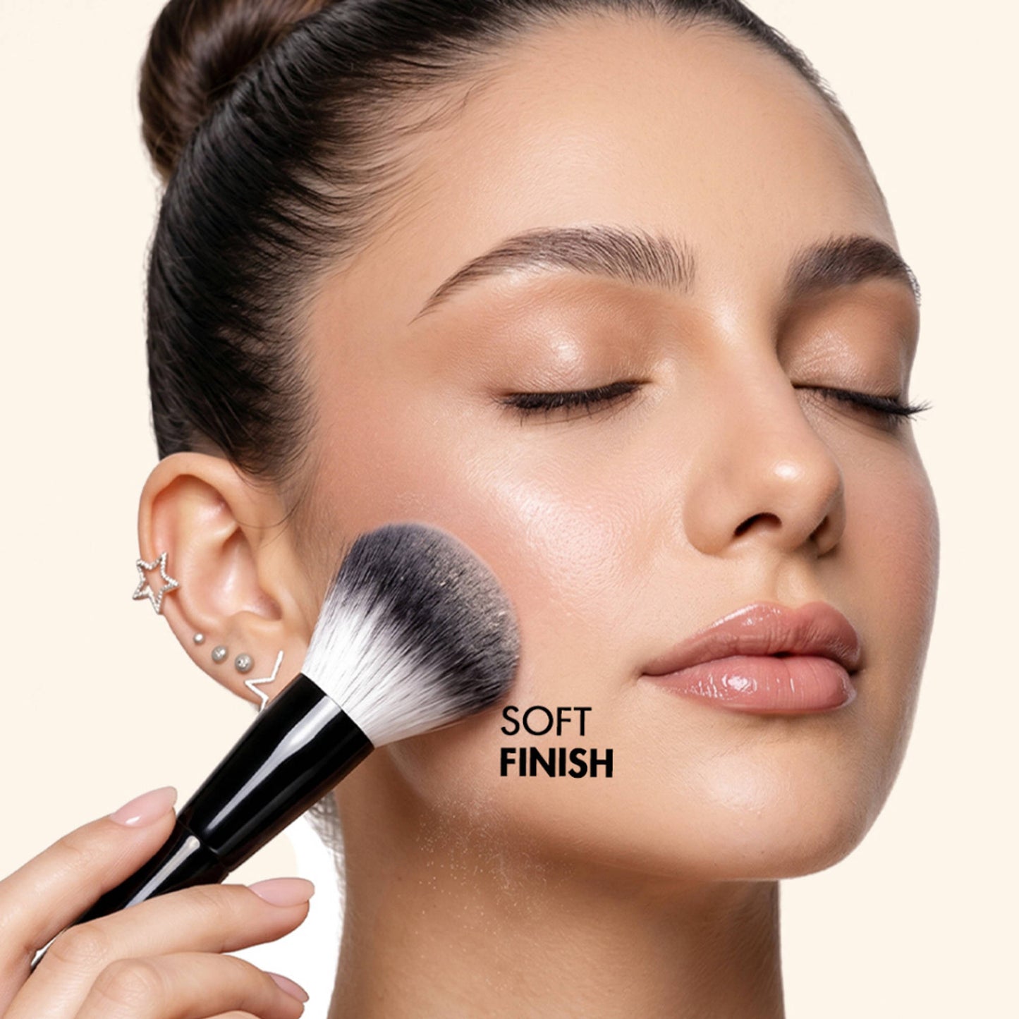 Flicka Professional Super Soft Dense Bristles Hd Finish For Face Makeup - 01 Powder Brush
