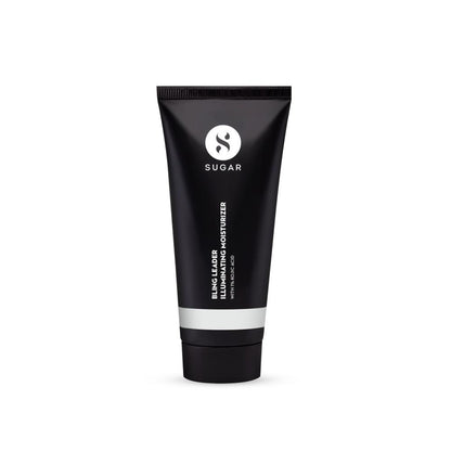 SUGAR Bling Leader Illuminating Moisturizer Strobe Cream in Peach Poppin with Vitamin E, showcasing smooth, glowing skin effect.