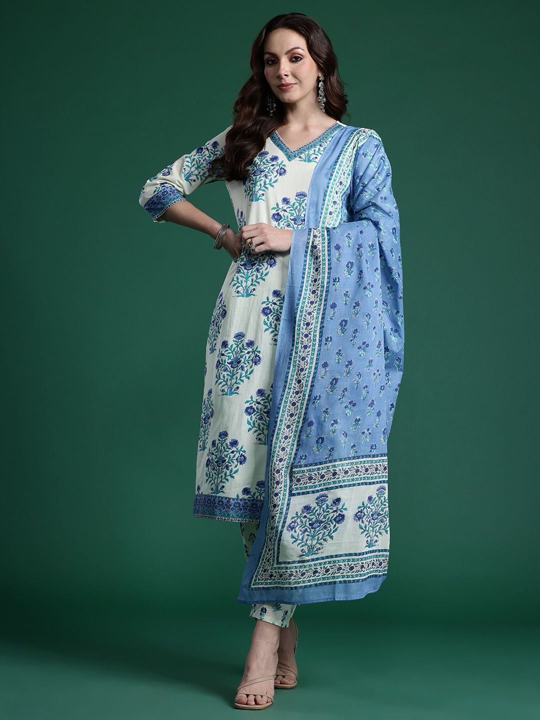 Indyancart IE Women Floral Printed Regular Pure Cotton Kurta with Trousers & With Dupatta