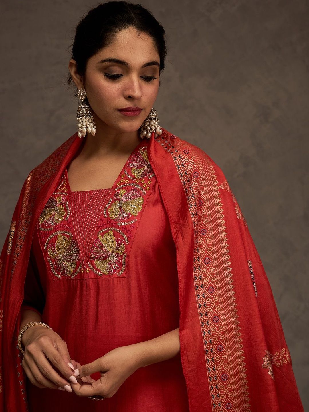 Women Ethnic Motifs Embroidered Kurta with Trousers & Dupatta