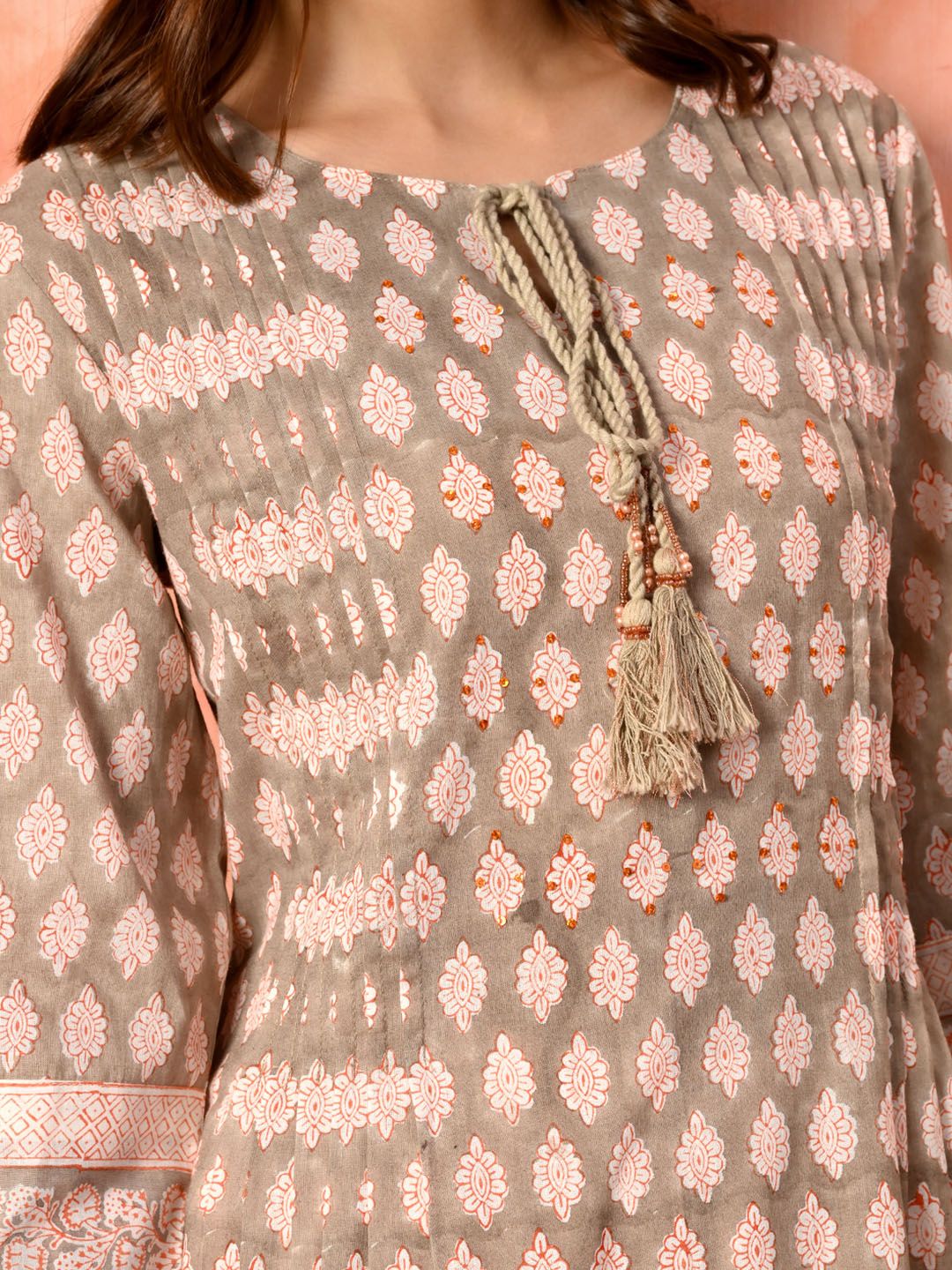 Indyancart SN Women's Grey Cotton printed kurta and pant set
