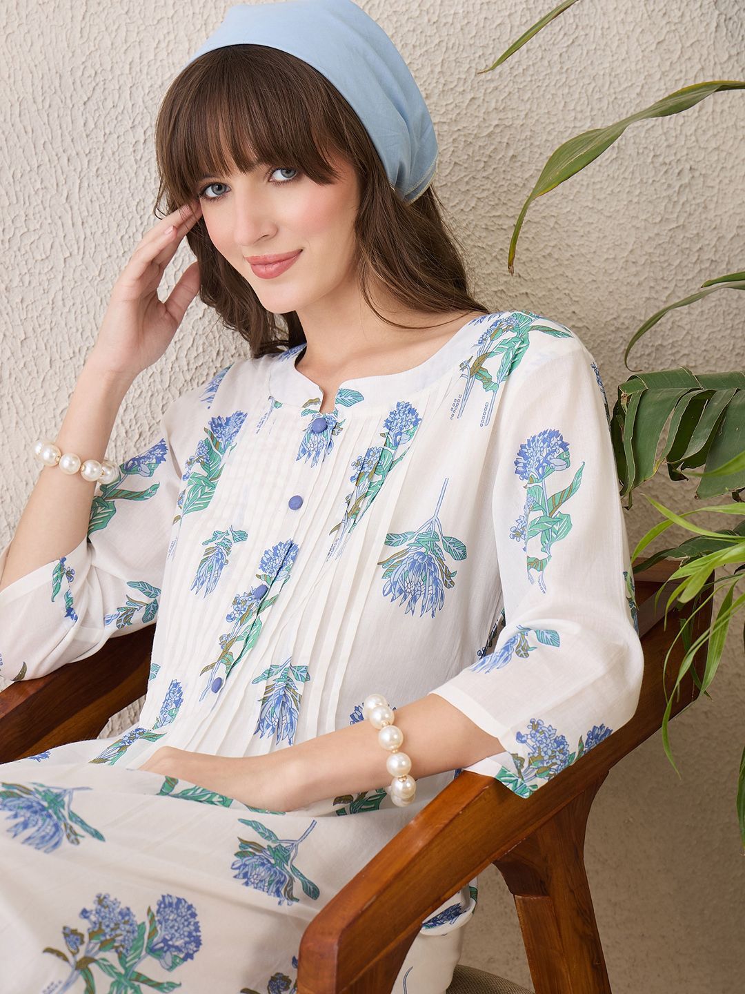 Indyancart IE Floral Printed Round Neck Pure Cotton A-Line Kurta With Trouser