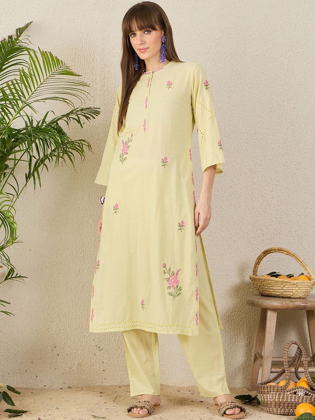 Women Floral Embroidered Regular Beads and Stones Pure Cotton Kurta with Trousers