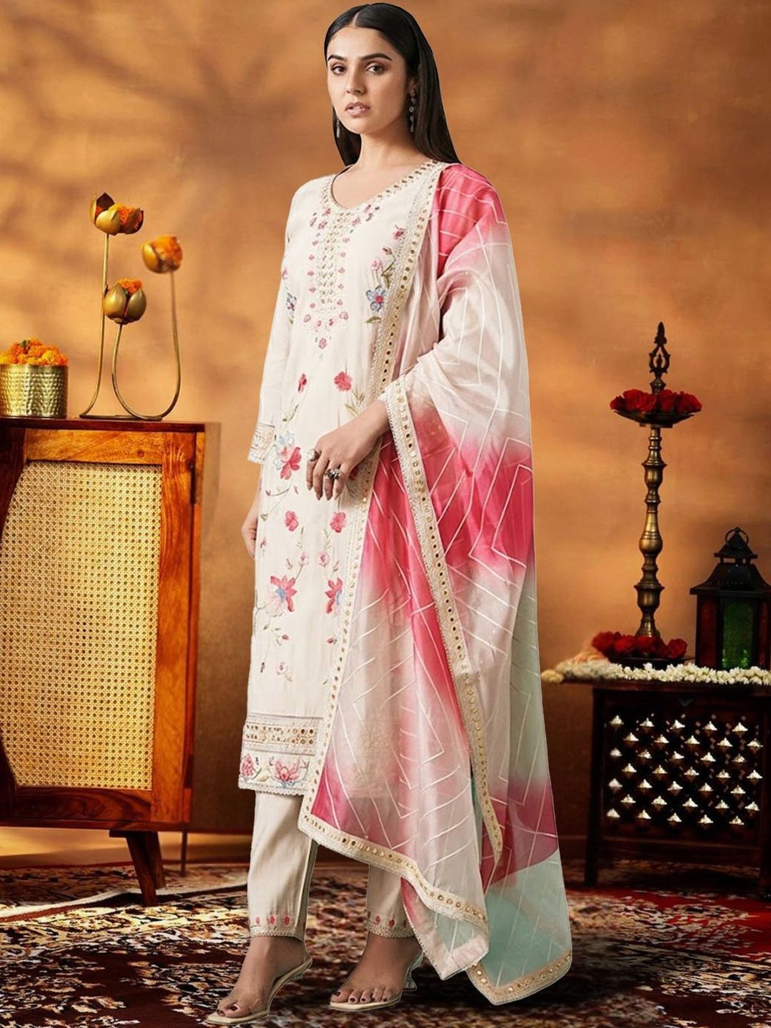 Women Floral Embroidered Regular Mirror Work Kurta with Trousers & With Dupatta