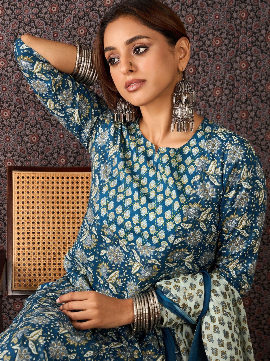Women Ethnic Motifs Printed Regular Sequinned Pure Cotton Kurta with Trousers & With Dupatta