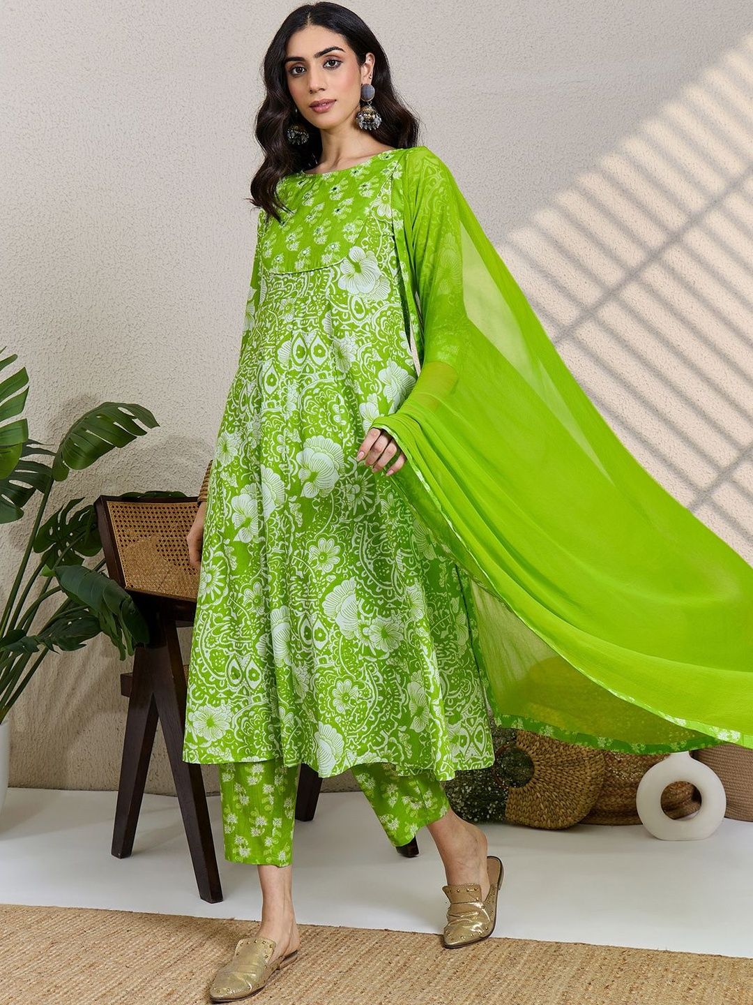 Women Floral Printed Cotton A-Line Kurta with Trousers & Dupatta