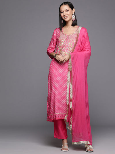 Indyancart VR Women's Pink Bandhani Printed Straight Kurta Paired With Tonal Bottom And Dupatta