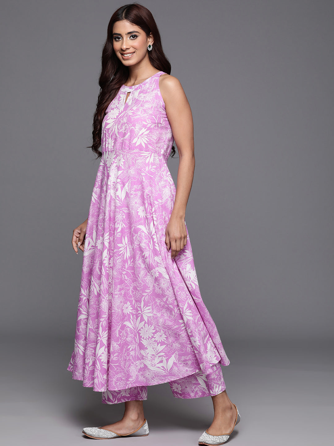 Dhiyona VR Women's Lavender Floral Printed Halter Neck Anarkali Kurta With Bottom