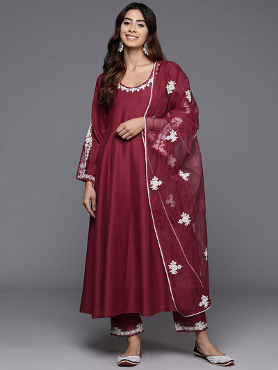 Indyancart VR Women's Thread Embroidered Round Neck With Full Sleeve Anarkali Kurta Paied With Tonal Bottom And Dupatta