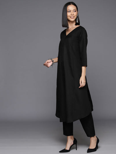 Indyancart VR Women's Black Solid A-Line Kurta Paired With Tonal Bottom