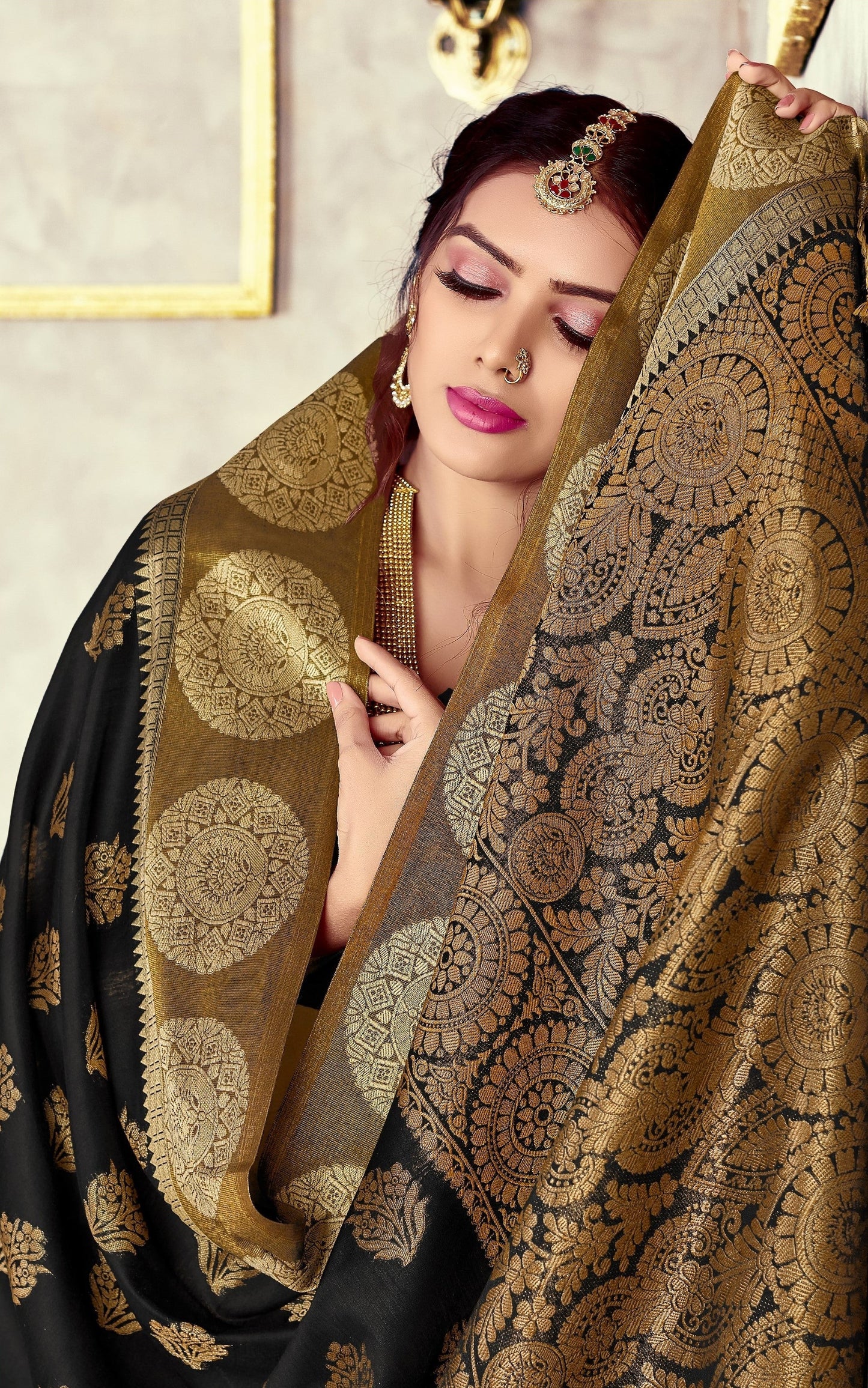 Dhiyona GR Women's GJ Black Diamond Sable Black Zari Woven Design Cotton Blend Saree