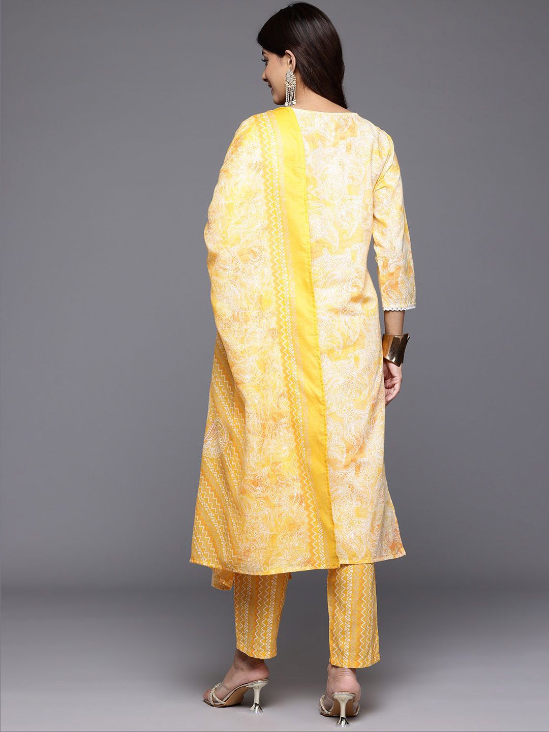 Indyancart VA Women'sFloral Printed Thread Work Straight Kurta With Trousers & Dupatta
