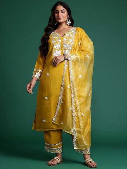 Indyancart IE Plus Size Floral Embroidered Thread Work Kurta with Trousers & With Dupatta
