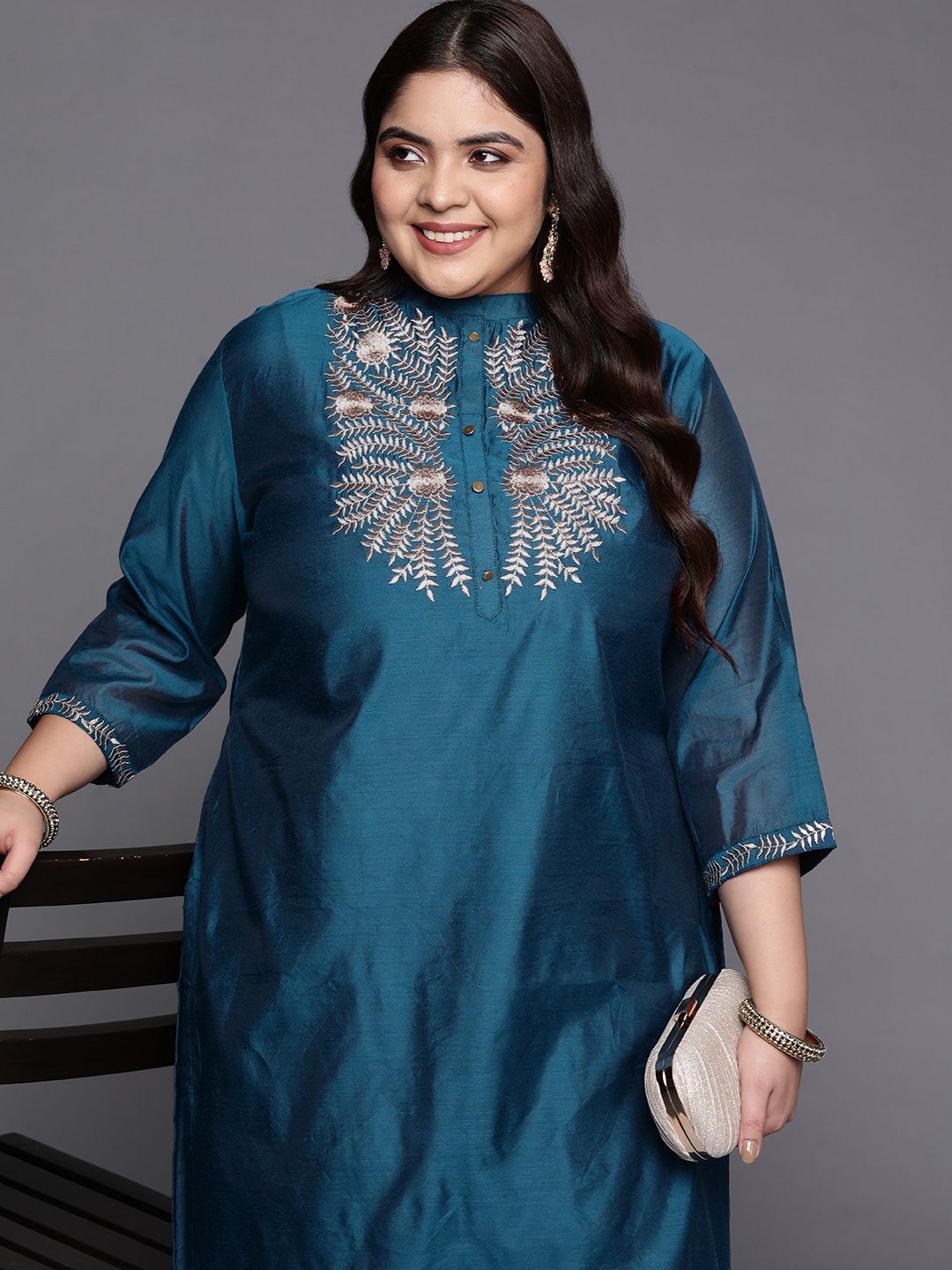 Indyancart VA Women's Plus Size Floral Yoke Design Kurta with Trousers