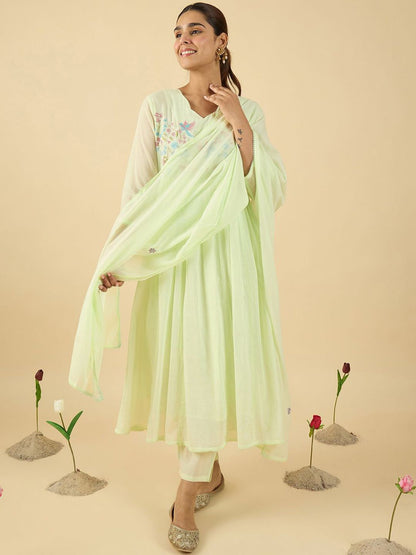 Indyancart IE Floral Embroidered V Neck A Line Pure Cotton Kurta With Trousers & Dupatta