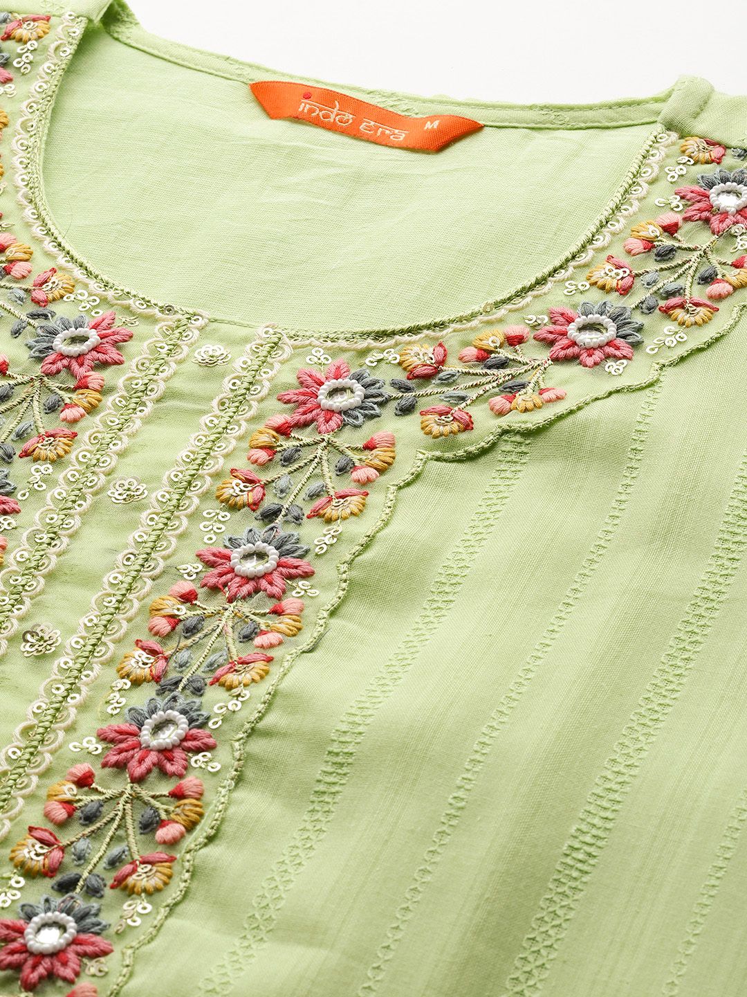 Women Floral Embroidered Regular Thread Work Pure Cotton Kurta with Trousers & With Dupatta