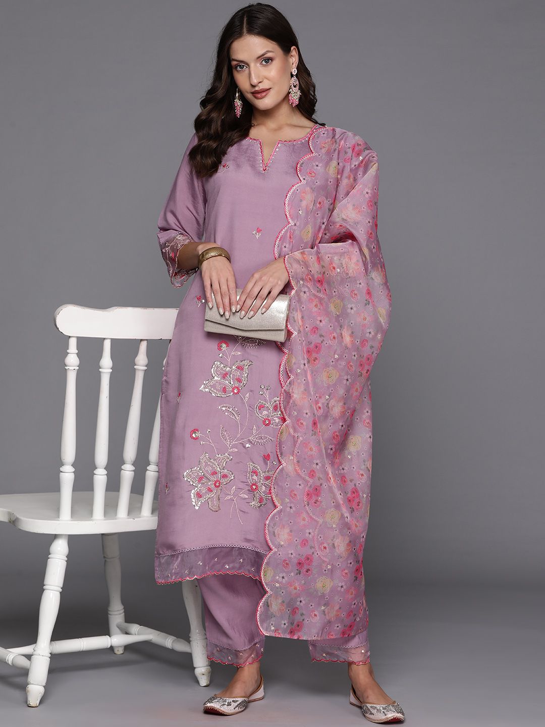 Dhiyona IE Women Floral Embroidered Regular Thread Work Kurta with Trousers & Dupatta