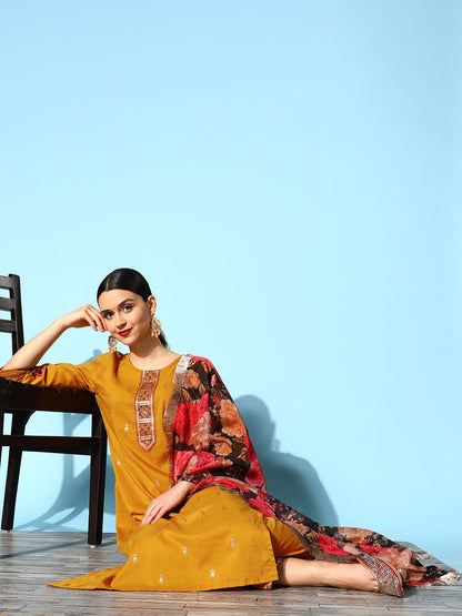 Indyancart VA Women's Ethnic Motifs Silk Blend Hyper Texture Kurta Set