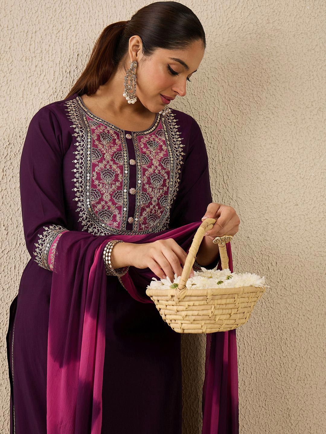 Ethnic Motifs Embroidered Thread Work Straight Kurta With Trousers & Dupatta