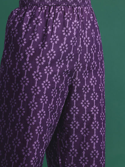 Dhiyona IE Paisley Printed Kurta with Trousers & Dupatta