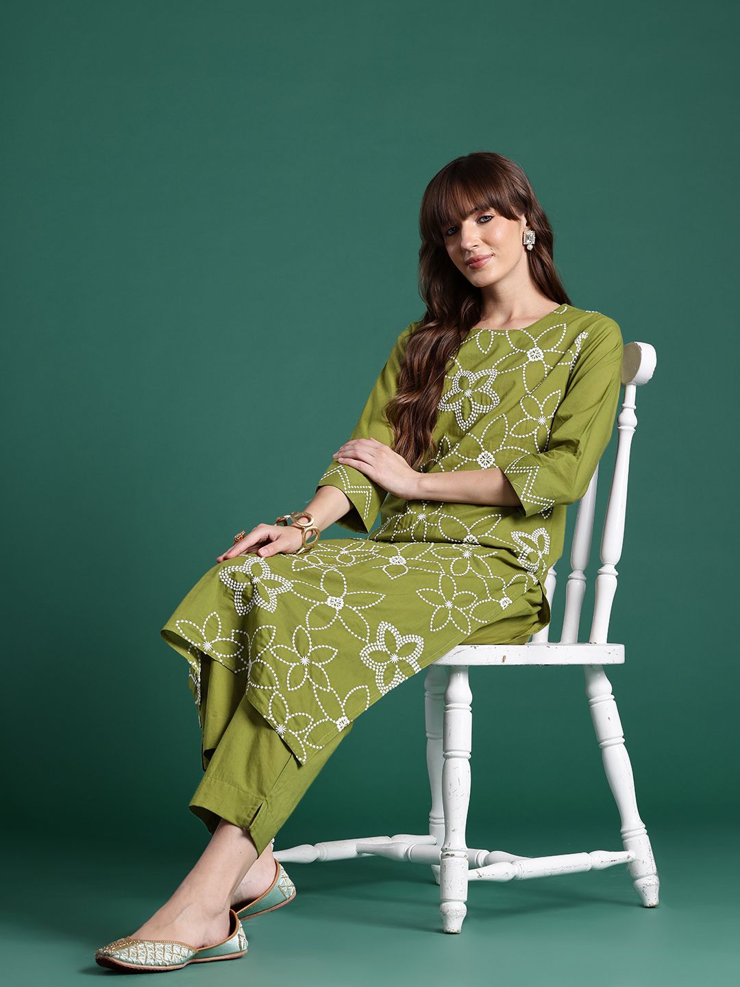 Floral Embroidered Thread Work Pure Cotton Kurta & Trousers