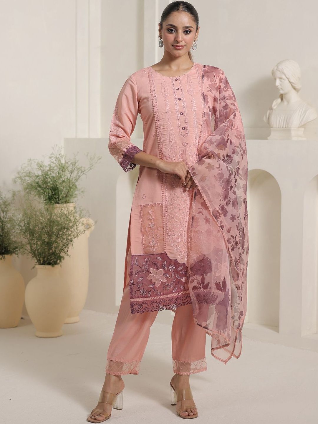 Women Ethnic Motifs Embroidered Regular Thread Work Kurta Set With Dupatta
