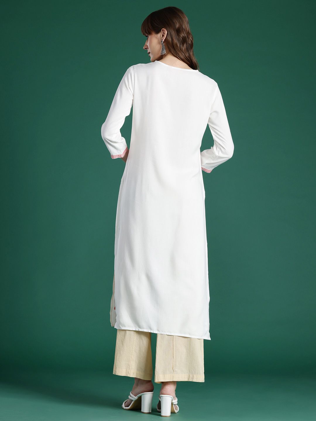 Indyancart IE Embroidered Thread Work Kurta