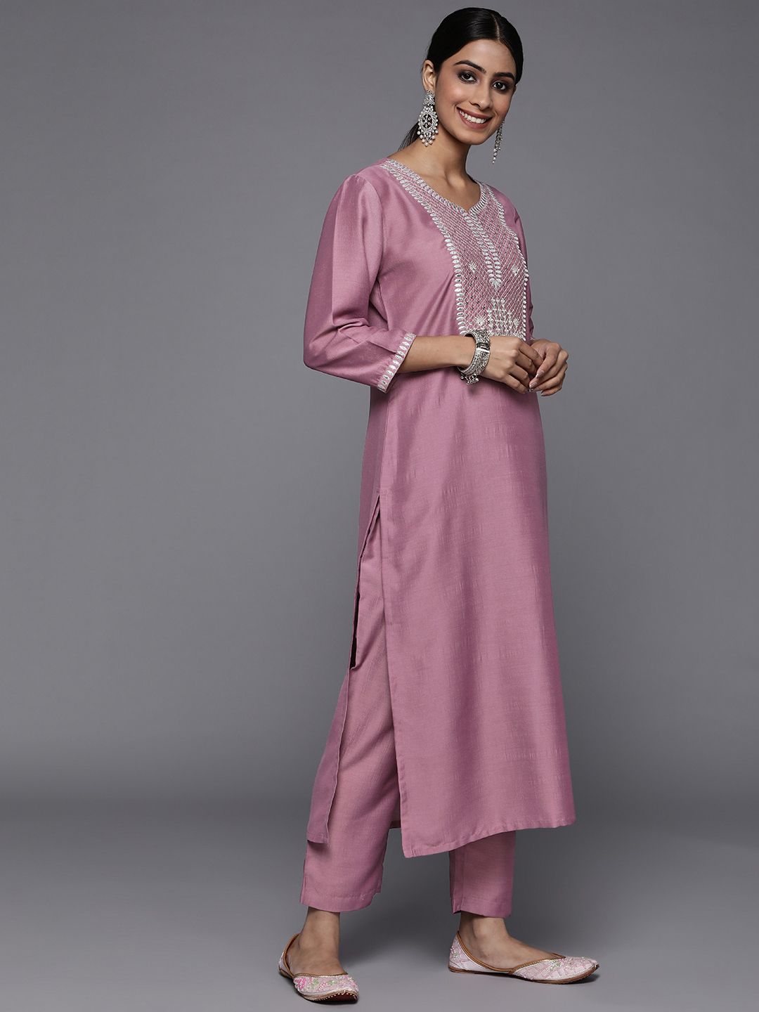 Indyancart VA Women's Mauve Ethnic Motifs Embroidered Gotta Patti Kurta with Trousers & With Dupatta